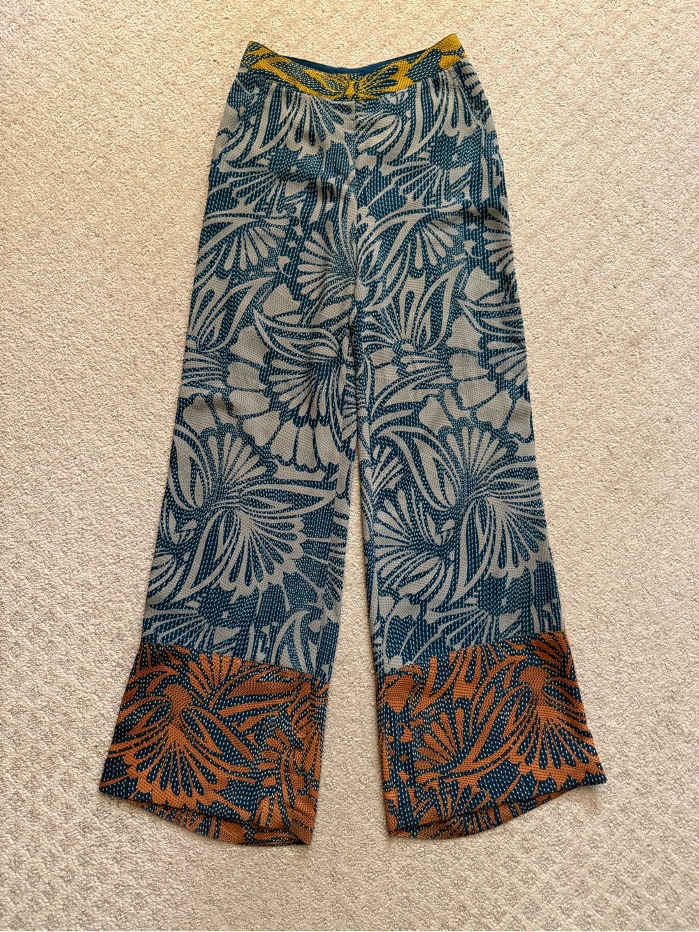 BCBGMaxAzria Rare 2 Piece Set Floral Vacation Festival Wide Leg Pants & Tie Top - Picture 8 of 15